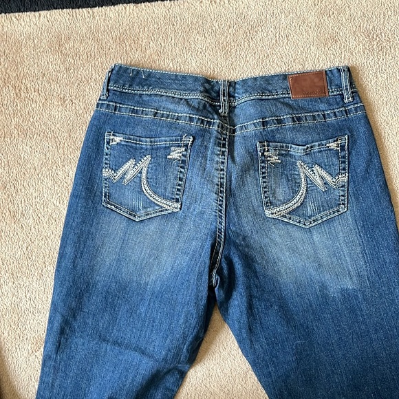 Ladies Like New Maurice’s Curvy Flare leg pants, Sz. 15/16 Short, zip front! - Picture 7 of 8